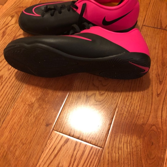 Nike Mercurial - Picture 4 of 4
